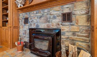 21580 Moonlight Bay Rd, Abingdon, VA 24211