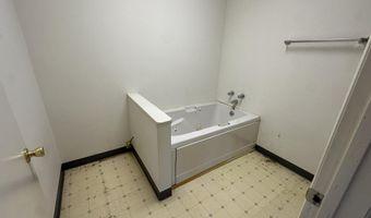 444 Elmwood Ave, Alderson, WV 24910
