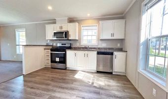 7055 Quarry Rd 48, Amherst, OH 44001