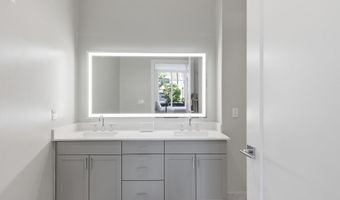 925 FAIRFAX St N 102, Alexandria, VA 22314