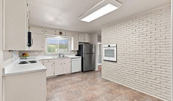 7208 Pickard Ave NE, Albuquerque, NM 87110