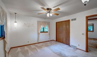 5241 Dommers Dr, Fitchburg, WI 53711
