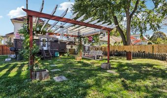 2 CRESTON Ave, Audubon, NJ 08106