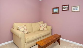 6 Oak Grove Rd, Arden, NC 28704