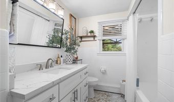 1392 Hope Rd, Cranston, RI 02831