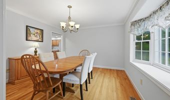 2 Banquo Brae Rd, Brookfield, CT 06804