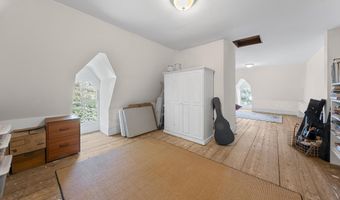 208 High St, Belfast, ME 04915