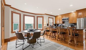 23 Clinton St, Newport, RI 02840
