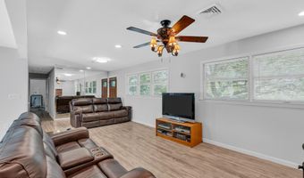 21 Park Ave, Bayville, NJ 08721