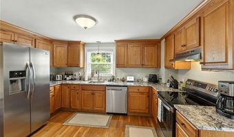 54 Novelty Rd, Warwick, RI 02889