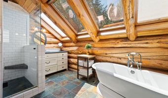 56648 Lunar Dr, Bend, OR 97707
