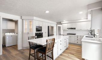 1114 LAKEWOOD Dr, Albany, OR 97321
