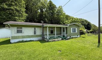 214 Westlake Rd, Ansted, WV 25812