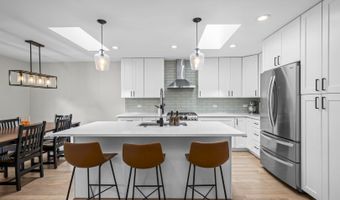 2518 N Ridge Ave, Arlington Heights, IL 60004