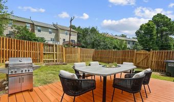 7403 HOUNDSBURY Ct, Alexandria, VA 22315