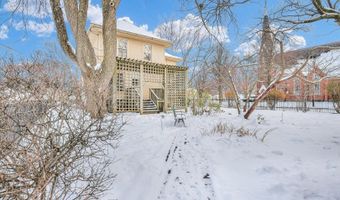 130 S Pine St, Arcola, IL 61910