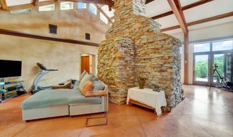 8272 WOODBINE Rd, Airville, PA 17302