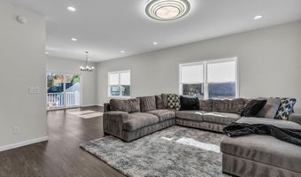 315 Parisen Ave, Bayville, NJ 08721