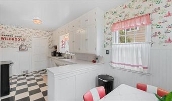 817 Maple St, Alexandria, MN 56308