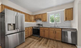 1993 Charmingfare St, Columbus, OH 43228