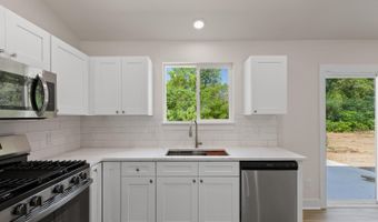 2771 Gady Pines Dr, Adrian, MI 49221