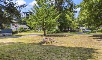 28 Davenport St, Augusta, ME 04330
