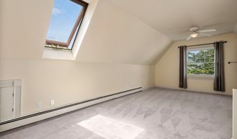 177 Main St A, Amesbury, MA 01913