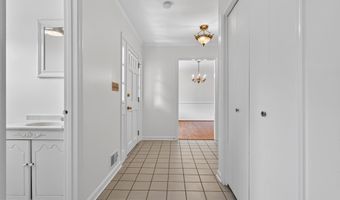 700 N HOLLY Dr, Annapolis, MD 21409