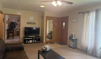 331 S 4th St, Akron, IA 51001