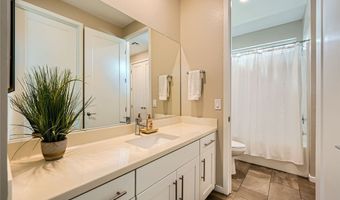 10313 Jade Point Dr, Las Vegas, NV 89135
