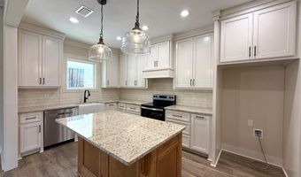 2302 Thomas St, Adel, GA 31620