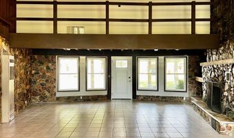 1047 Oak Dr, Altoona, WI 54720