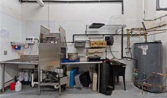 382 Thames St, Bristol, RI 02809