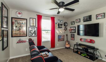 958 Willow Creek Dr, Alexandria, KY 41001