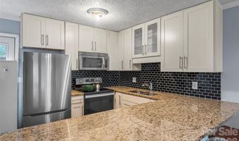 119 Colony Dr, Arden, NC 28704