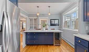 34 Burnett St, Johnston, RI 02919