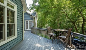 7 Oak Hollow Dr, Asheville, NC 28805