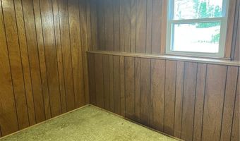 10 Lawnwood Rd, Coventry, RI 02816