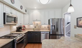 2712 KENWOOD Ave, Alexandria, VA 22302