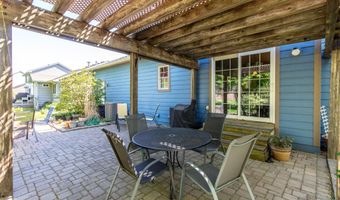 2609 Somerset Dr, Ames, IA 50010