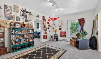 457 C St, Ashland, OR 97520