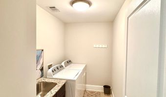 737 Queens Way, Auburn, AL 36830