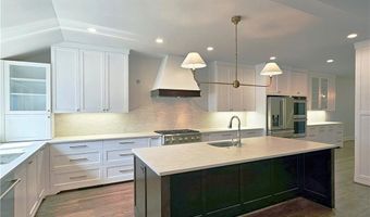 5650 River Oaks Pl, Atlanta, GA 30327