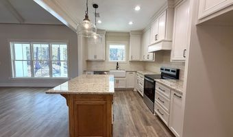 2302 Thomas St, Adel, GA 31620