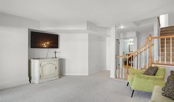 1709 Highview Circle Ct, Ballwin, MO 63021