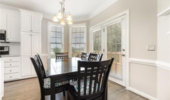 376 Kingsmill Dr, Advance, NC 27006