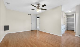 824 S Chillicothe Rd 11, Aurora, OH 44202