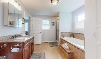 2461 Woodridge, Decatur, GA 30033