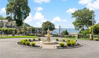 32 Lorraine St, Barrington, RI 02806