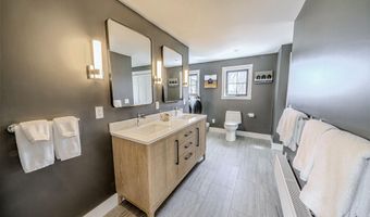 16 Cottage St, Belfast, ME 04915